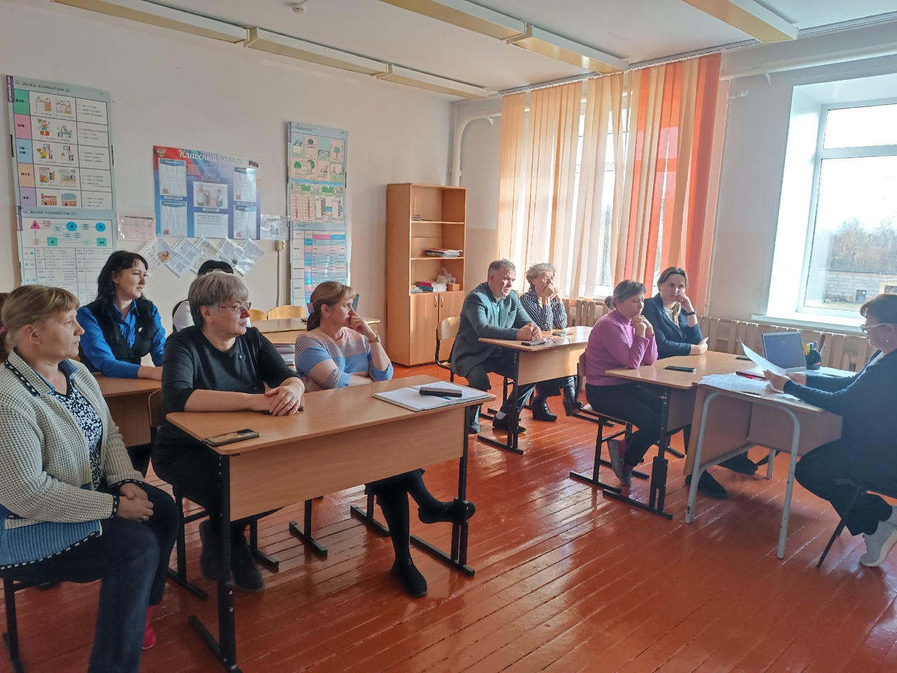 Неонацизм: почему угроза актуальна? Неонацизм: почему угроза актуальна?.